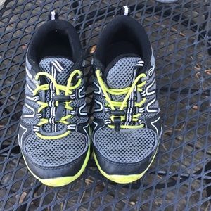 Magellan Outdoor Boys Shoes Size 11